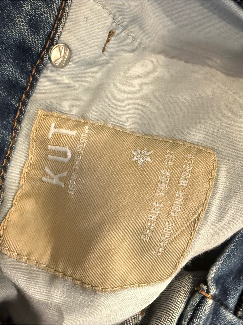 Kut from the Kloth Wide-Leg Jeans in Medium Blue Wash - Picture 7 of 8